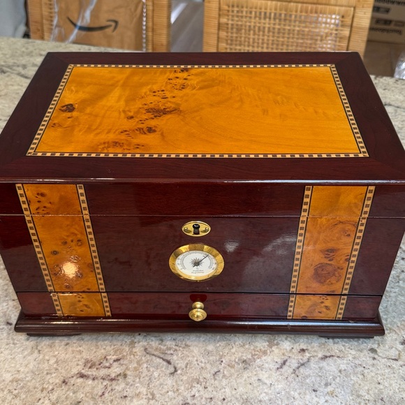 Rosewood Solana Cigar Humidor Spanish Cedar Interior - Picture 7 of 15